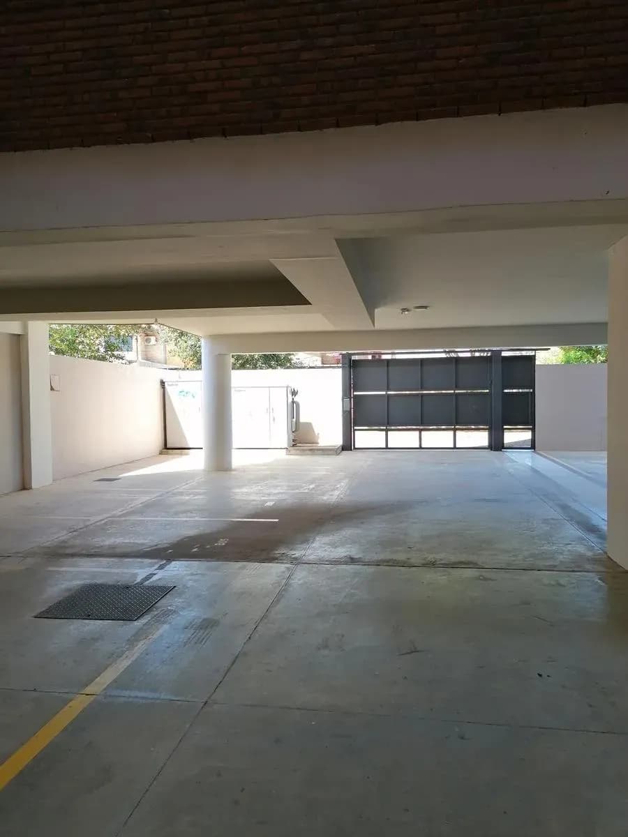 Departamento de 3 dormitorios en Venta en Laguna Satí, Fernando de la Mora - Image 4