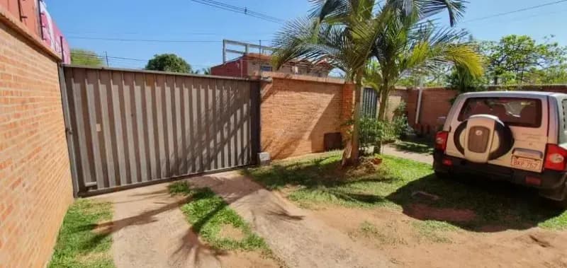 3-Bedroom House for Sale in Laguna Satí, Fernando de la Mora - Image 5