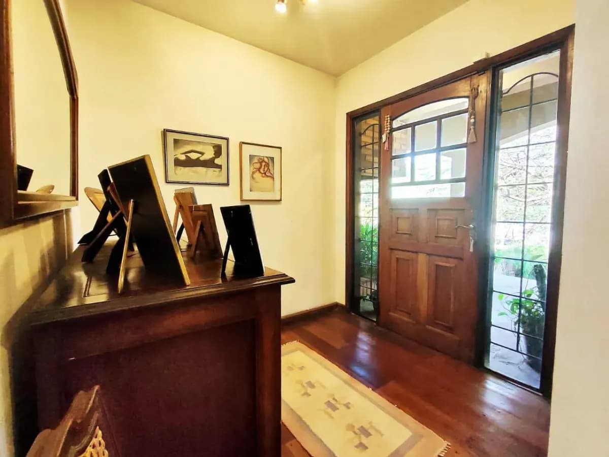 Casa de 5 dormitorios en Alquiler en Santo Domingo, Asunción - Image 20