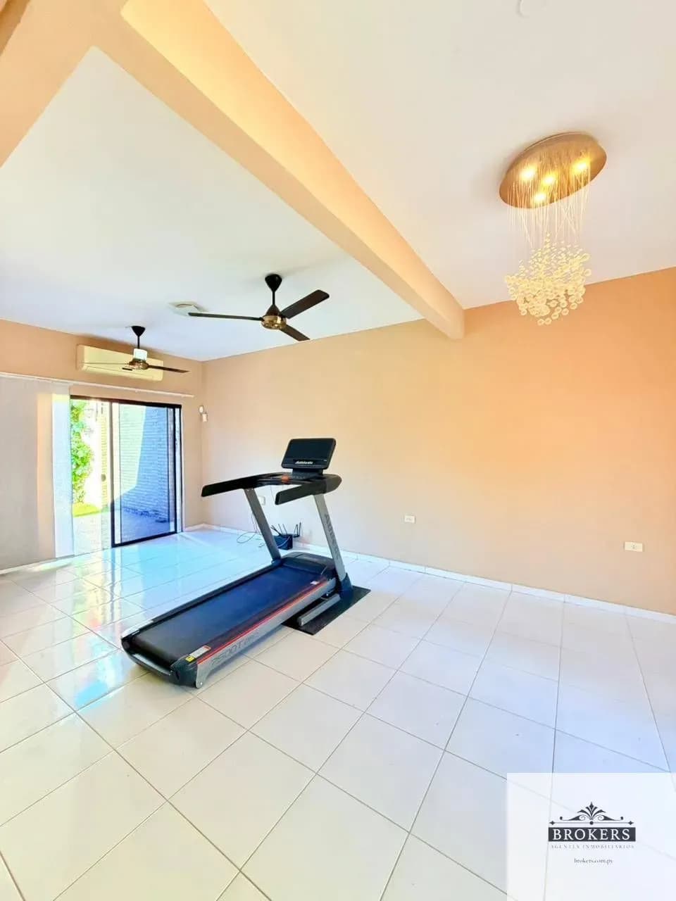 3-Bedroom House for Sale in Campo Grande, Luque - Image 6