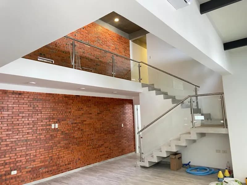 4-Bedroom House for Sale in San Bernardino - Image 4