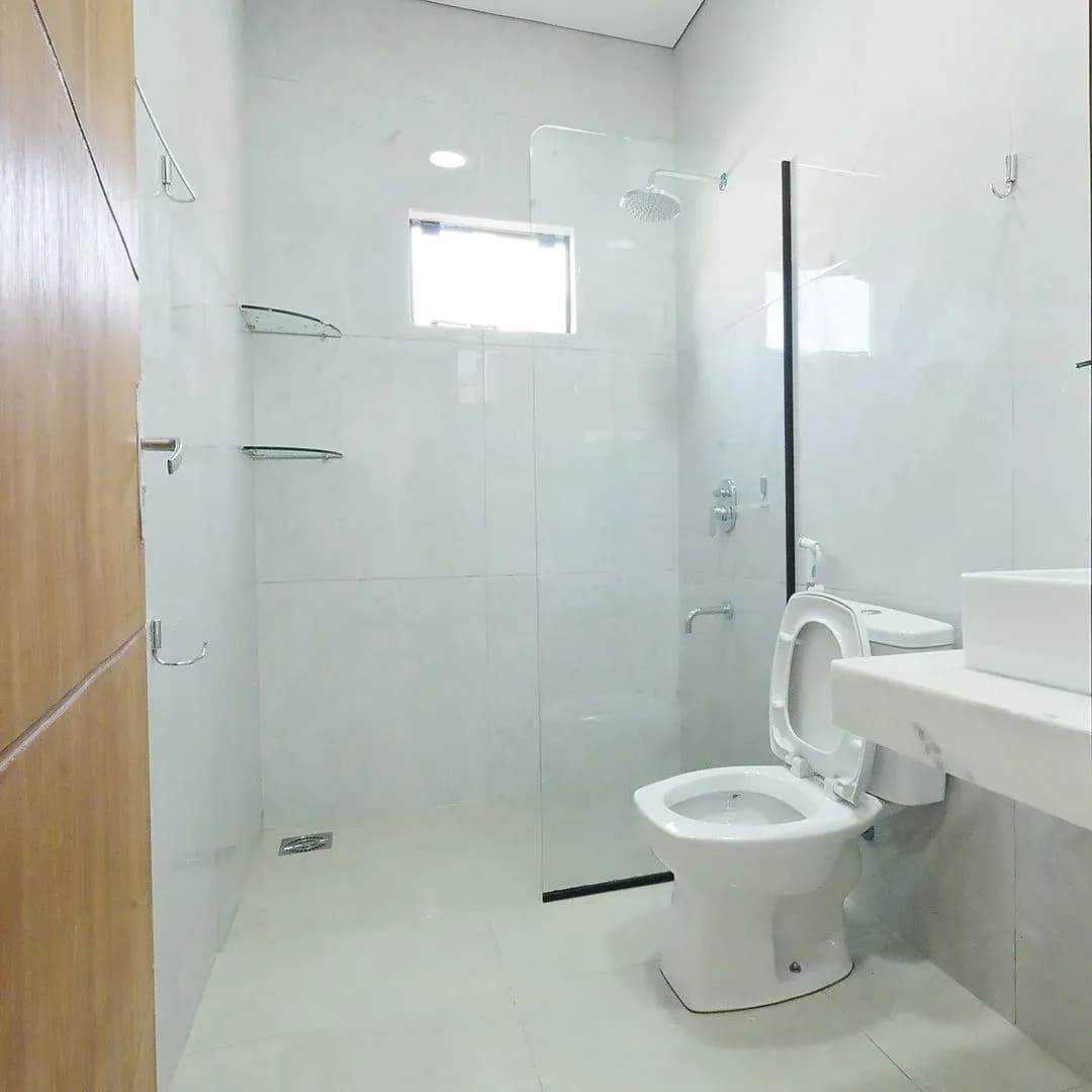 2-Bedroom House for Sale in Laurelty, Luque - Image 7
