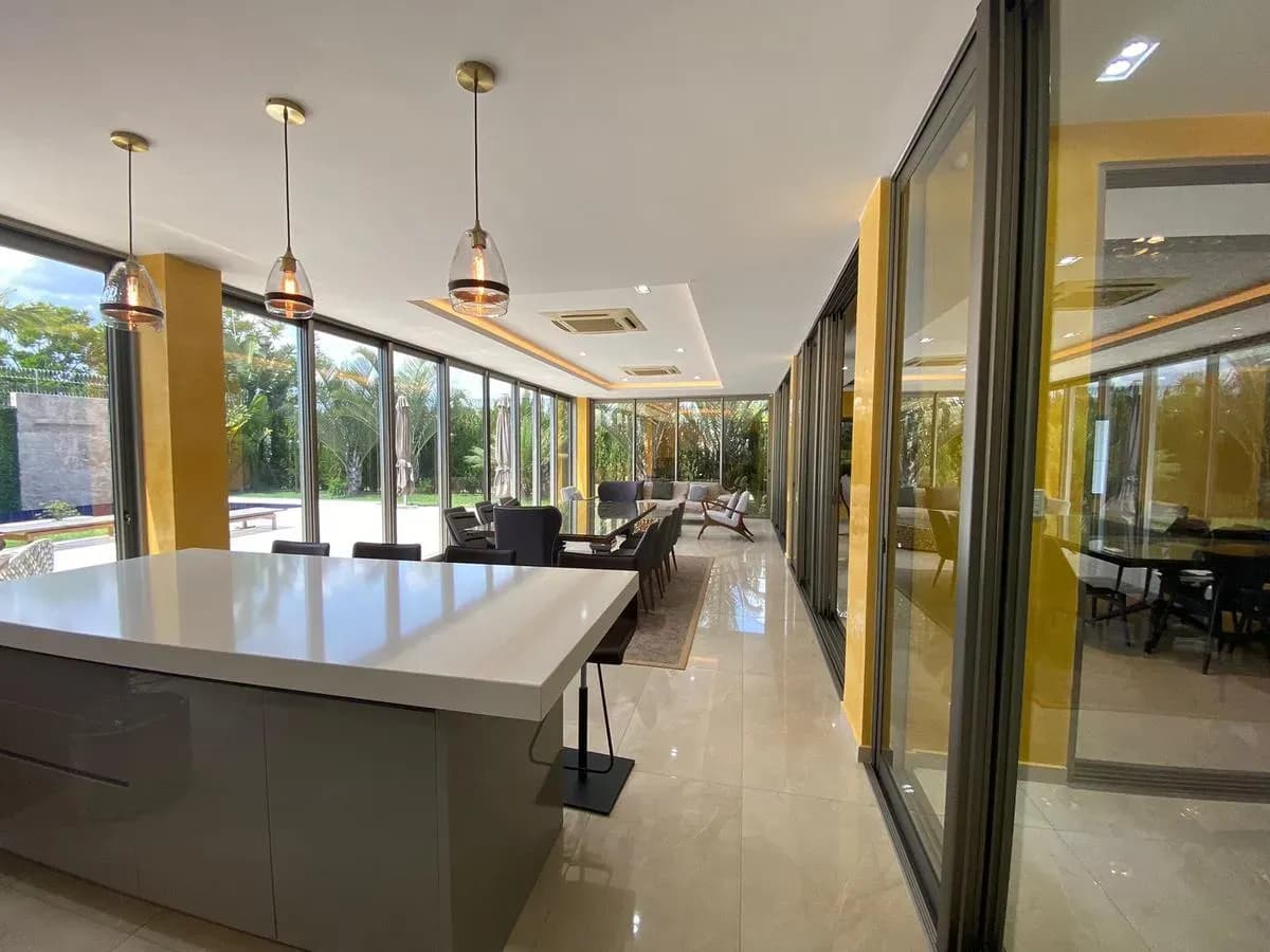 4-Bedroom House for Sale in Zárate Isla, Luque - Image 9