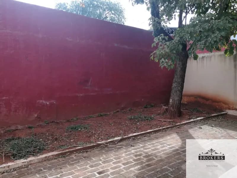 Casa de 3 quartos à Venda no Segundo Bairro, Luque - Image 3