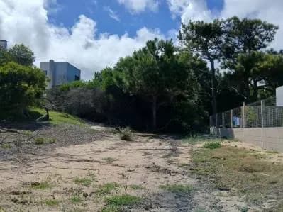 Terreno de 501m² en Venta en Punta del Diablo - Image 3