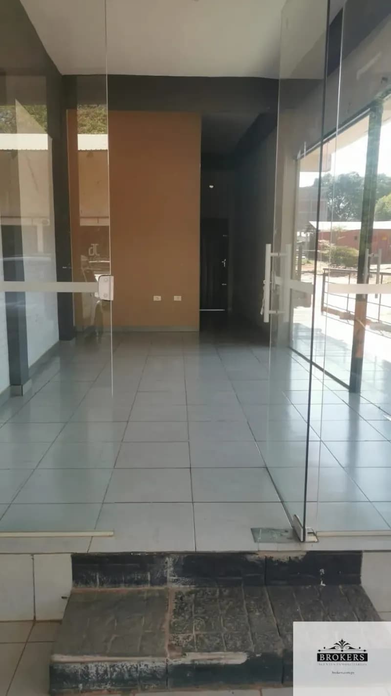 Loja de 30m² para Alugar em San Lorenzo - Image 4