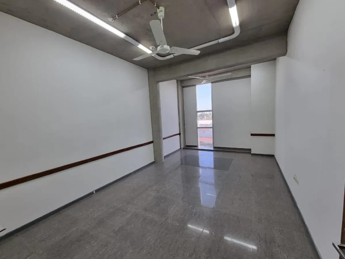 Office of 336m² for Rent in San Cristobal, Asunción - Image 8