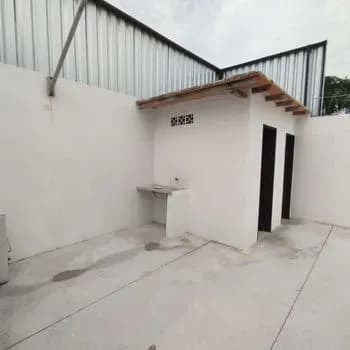 Warehouse of 144m² for Rent in Santa María, San Lorenzo - Image 12