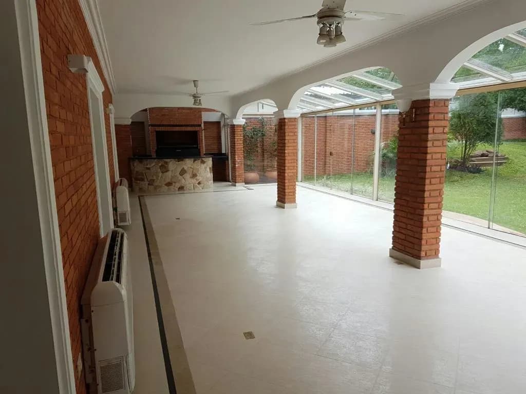 Casa de 5 dormitorios en Venta en Manorá, Asunción - Image 6