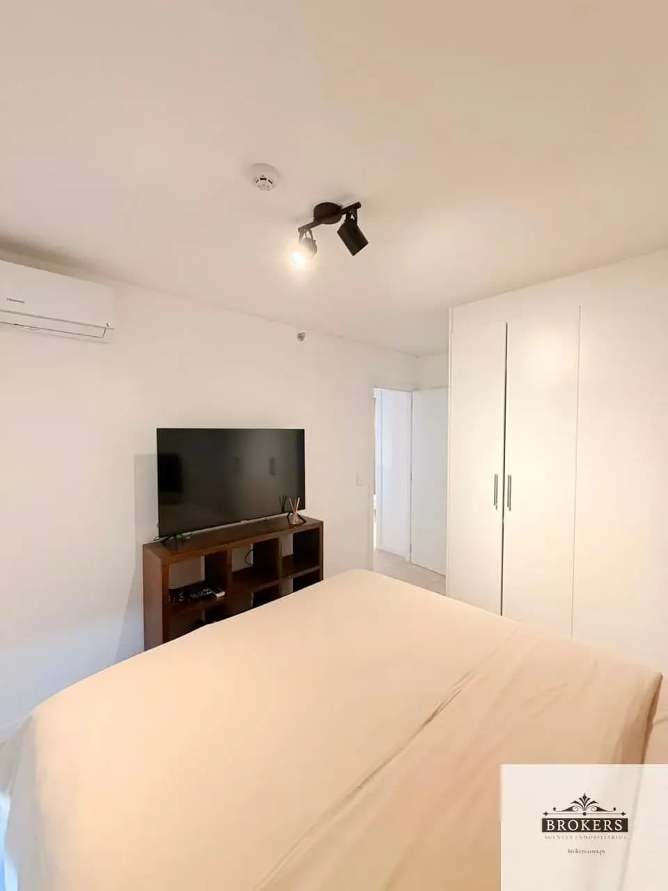 Apartamento de 1 Quarto para Aluguel em Madame Lynch, Assunção - Image 8