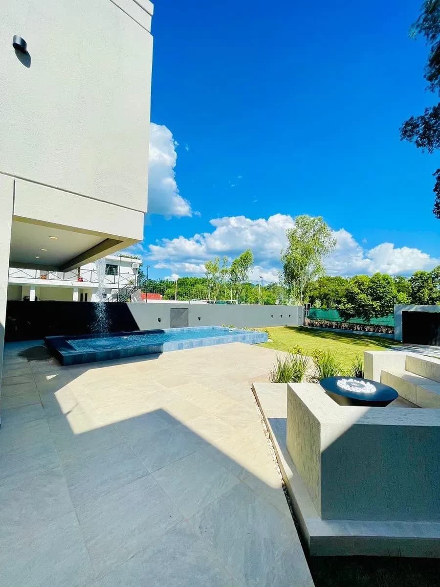 Casa de 4 dormitorios en Venta en San Bernardino - Image 8