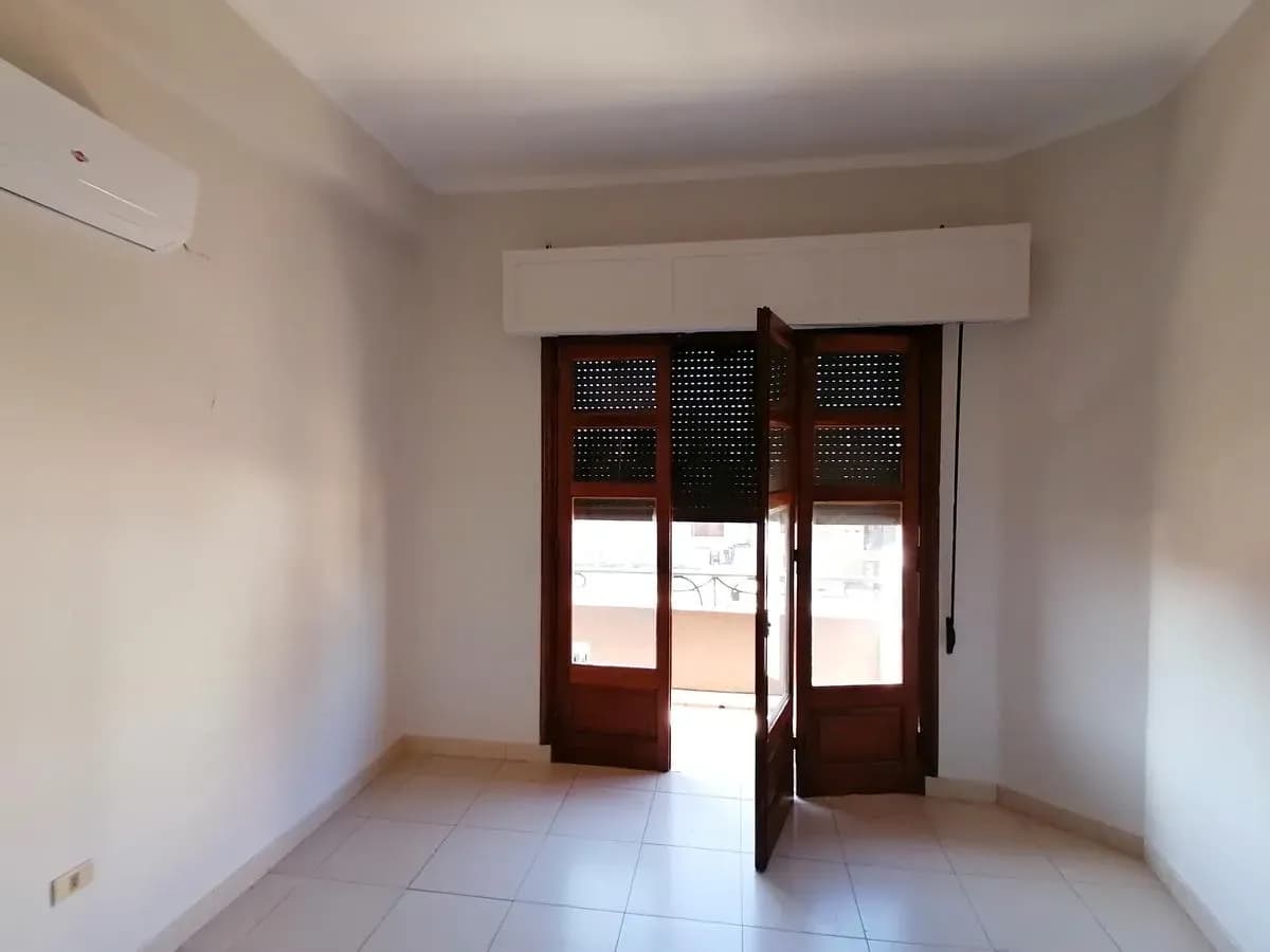 2-Bedroom Apartment for Rent in La Encarnación, Lambaré - Image 7