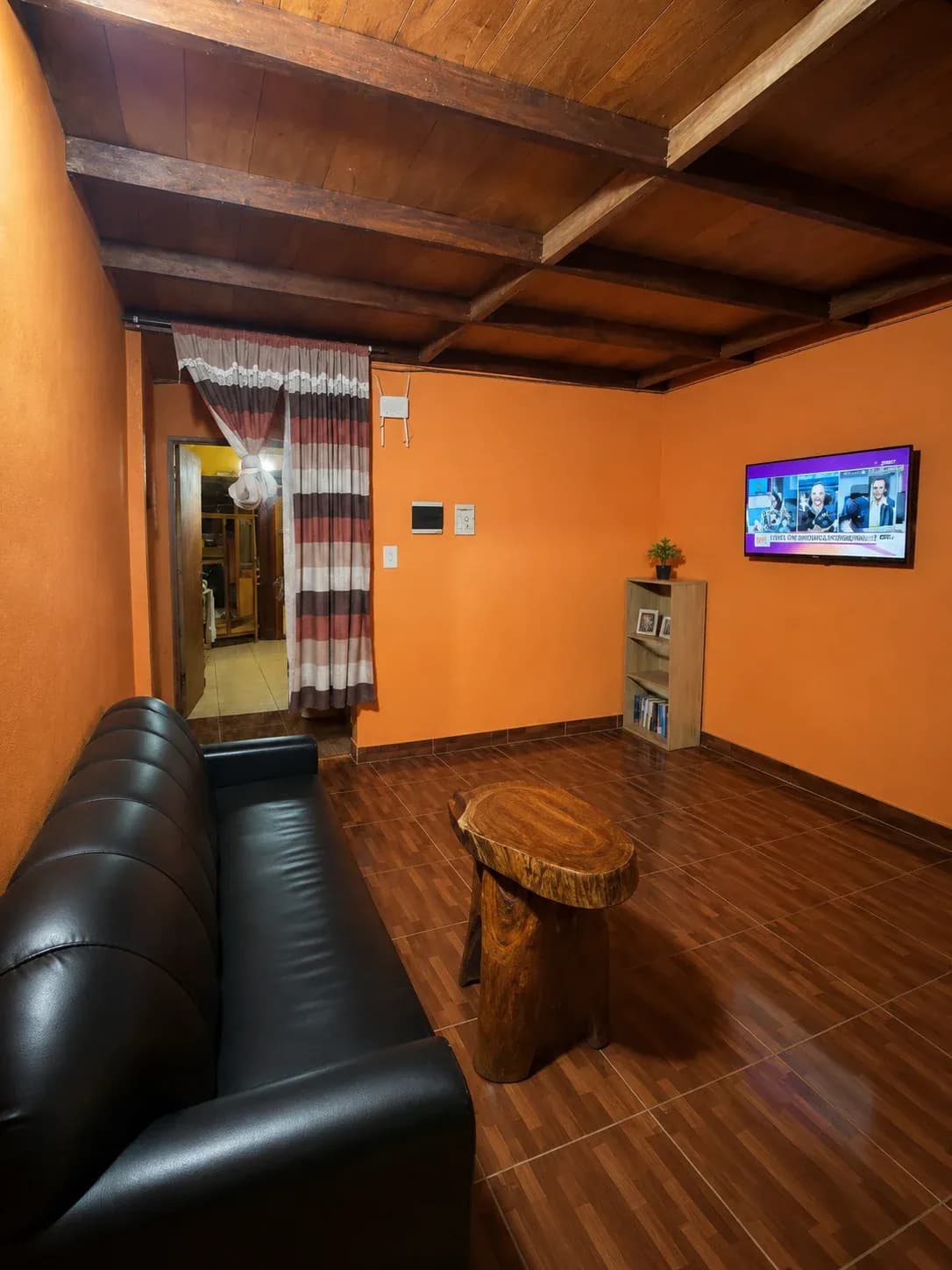 4-Bedroom House, 105m², for Sale in Coronel Oviedo, Coronel Oviedo - Image 5