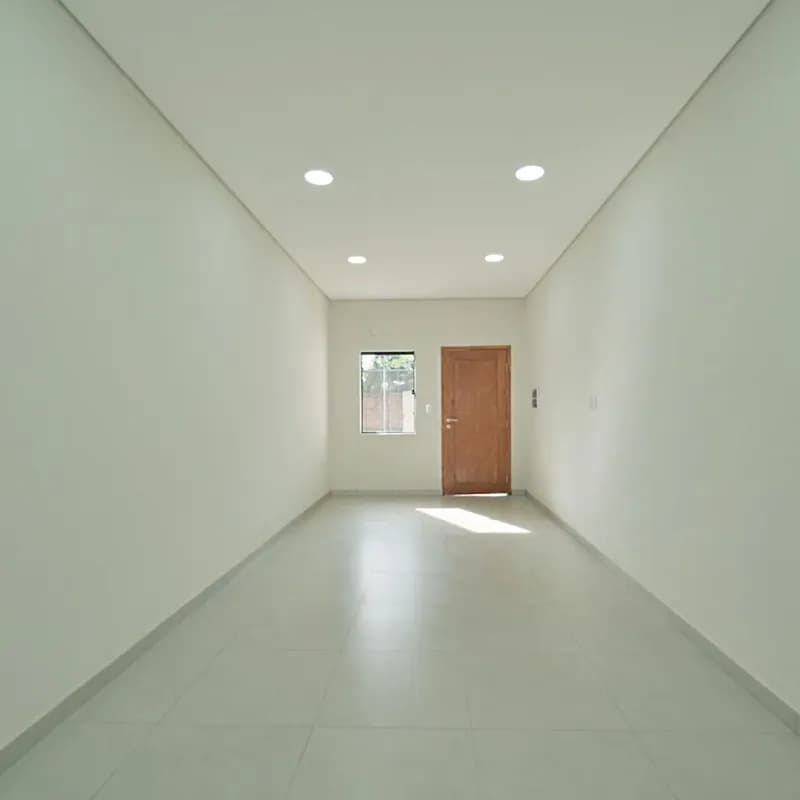 2-Bedroom House for Sale in Laurelty, Luque - Image 4