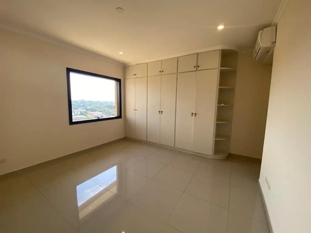 Apartamento de 3 dormitórios à venda em Ycuá Satí, Assunção - Image 13