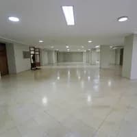 Office of 476m² for Rent in La Catedral, Lambaré - Image 2