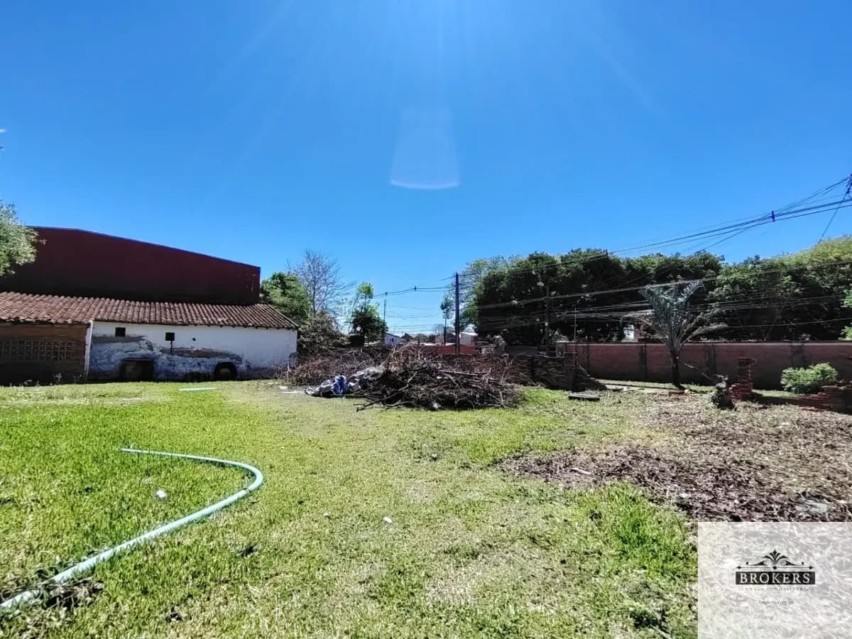 672m² Land for Sale in Laguna Grande, Fernando de la Mora - Image 2
