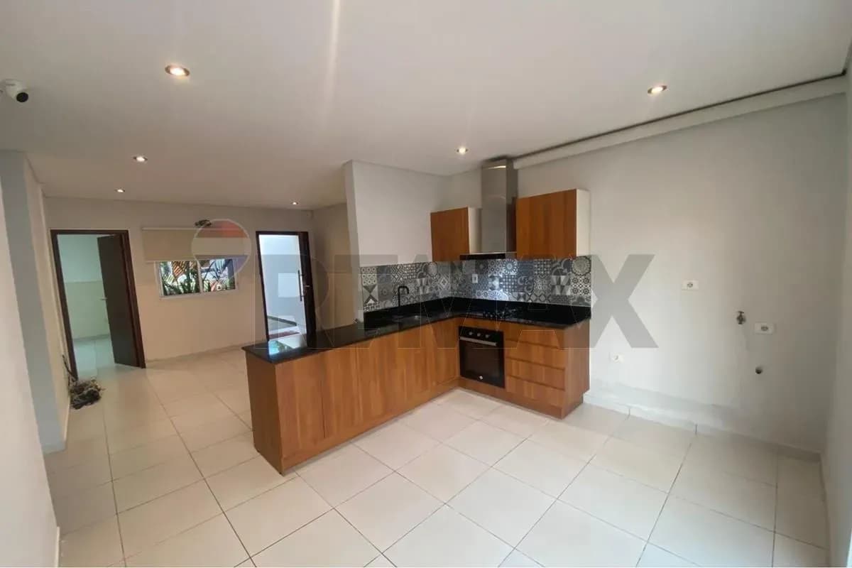 Casa de 3 dormitorios en Venta en Limpio - Image 7