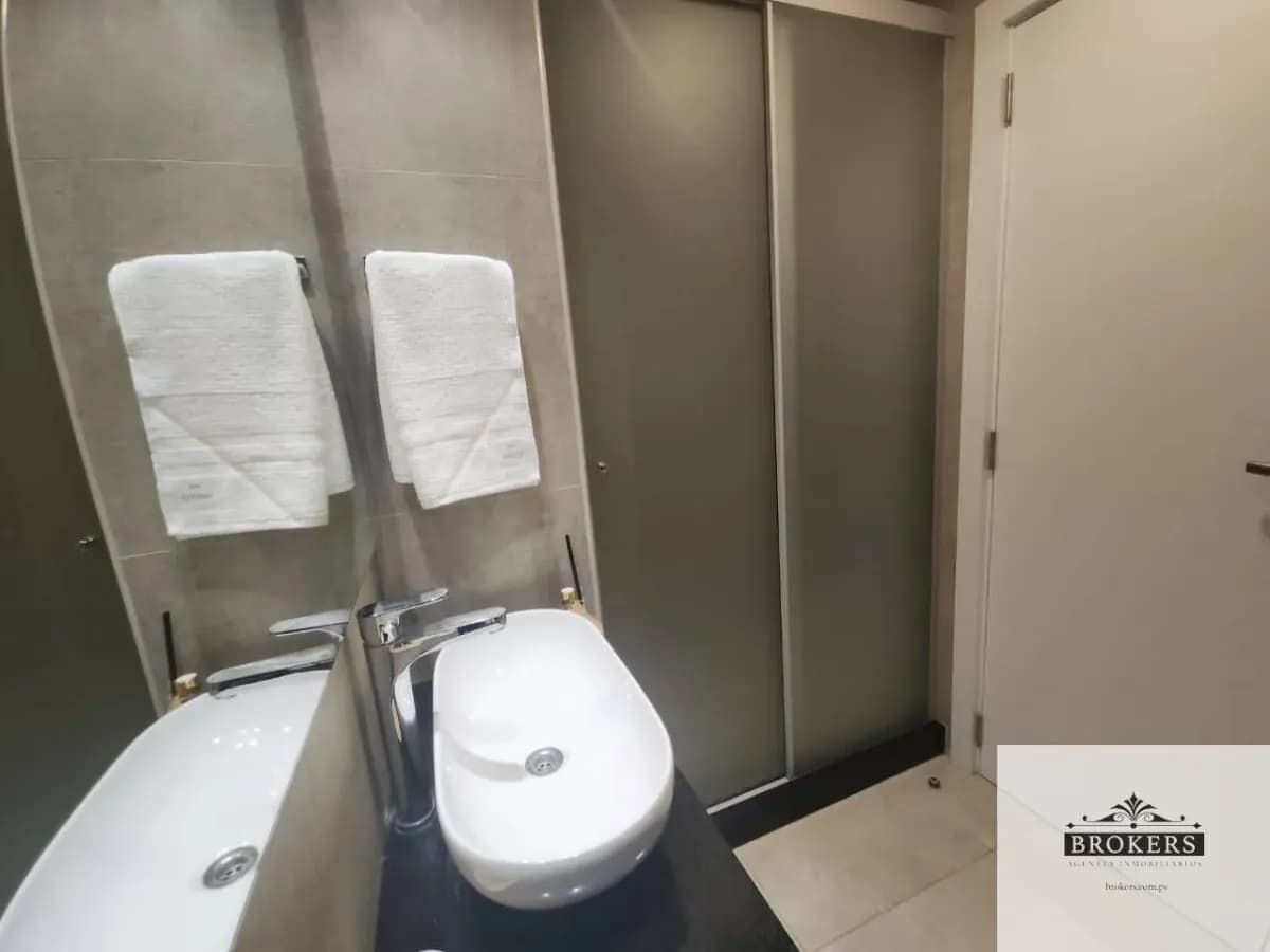 Apartamento de 2 dormitórios para Aluguel em Madame Lynch, Assunção - Image 19