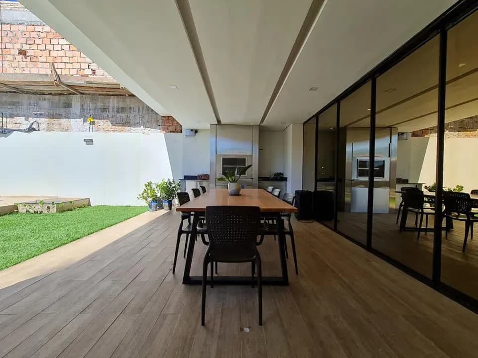 Casa de 5 quartos à Venda no Primeiro Bairro, Luque - Image 7