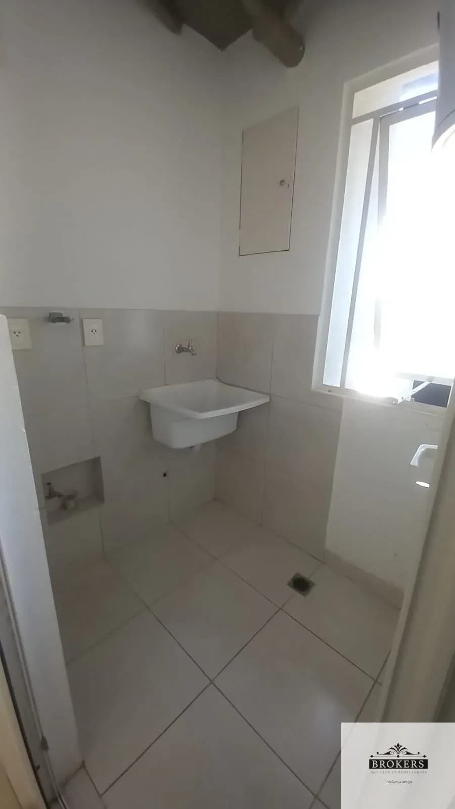 2-Bedroom Apartment for Rent in San Vicente, Asunción - Image 18
