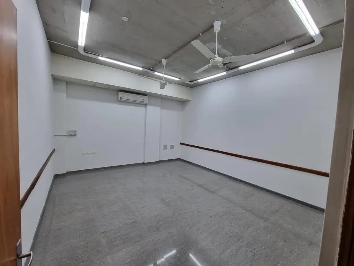 Office of 336m² for Rent in San Cristobal, Asunción - Image 9