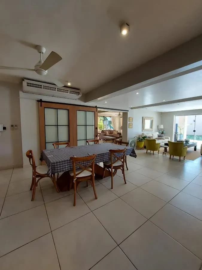Casa de 3 dormitorios en Venta en San Jorge, Asunción - Image 4