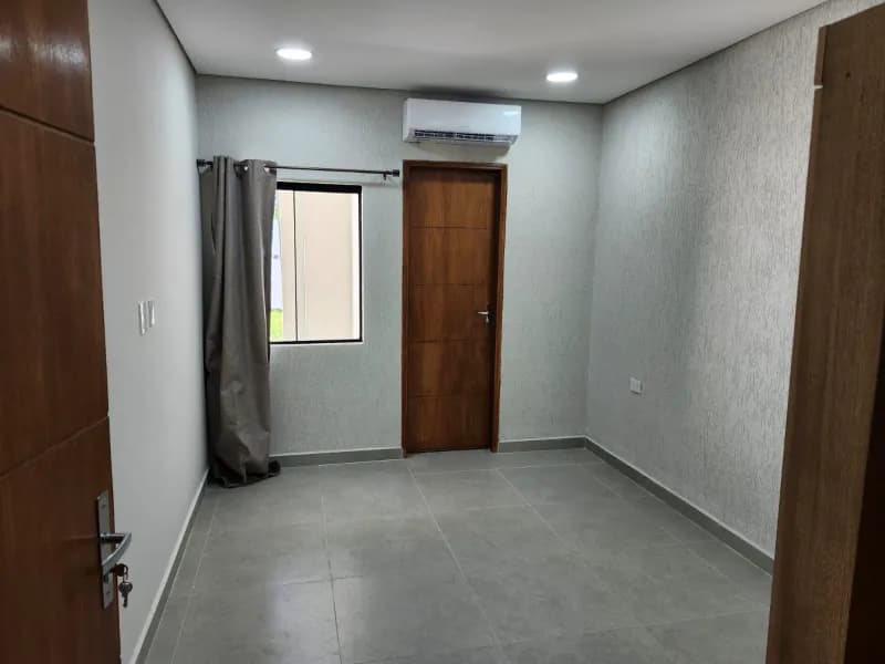 2-Bedroom House for Rent in Laurelty, Luque - Image 3