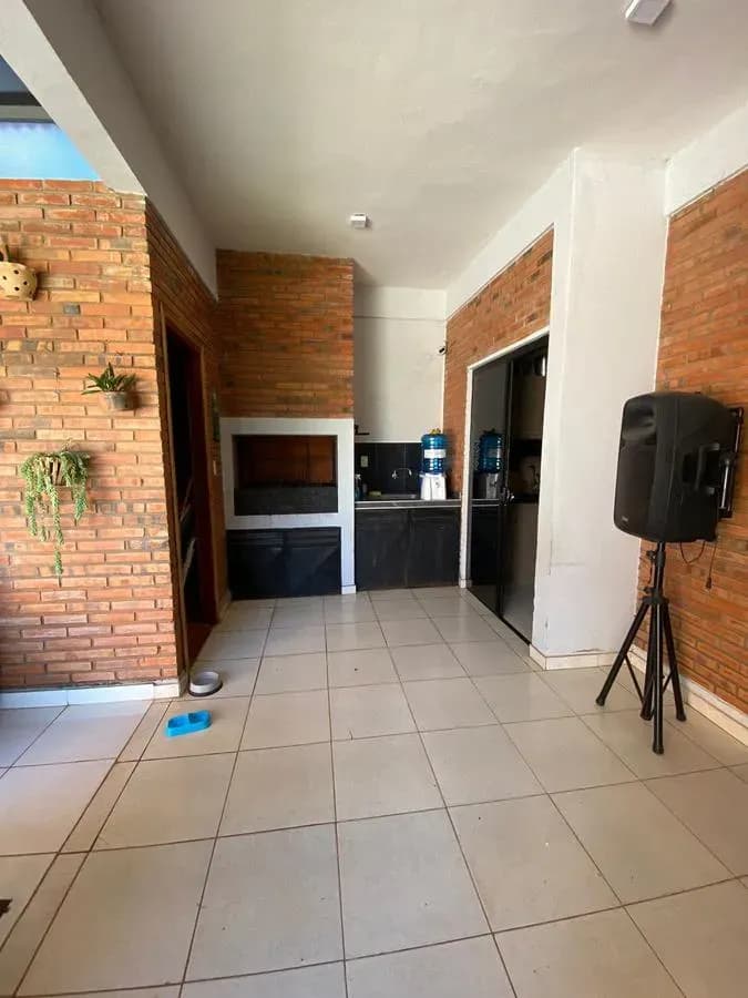 Casa de 3 dormitorios en Venta en Laurelty, Luque - Image 12