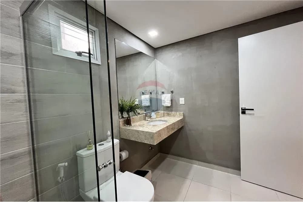 1-Bedroom Apartment for Sale in Madame Lynch, Asunción - Image 13