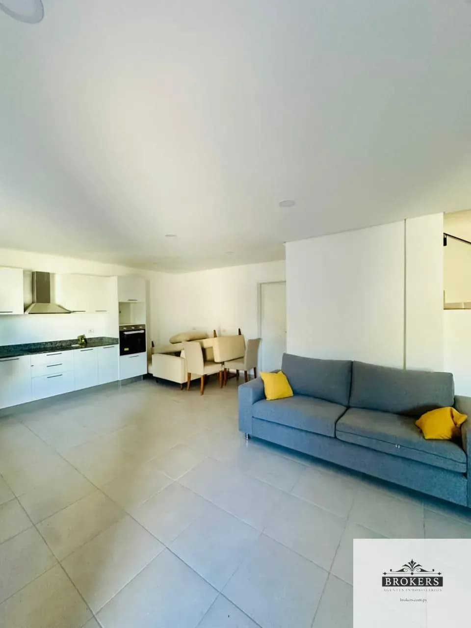 Casa de 3 dormitorios en Alquiler en Mburucuyá, Asunción - Image 8