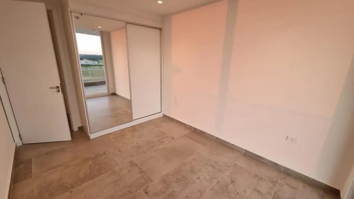 Departamento de 3 dormitorios en Venta en Arza, Mariano Roque Alonso - Image 20