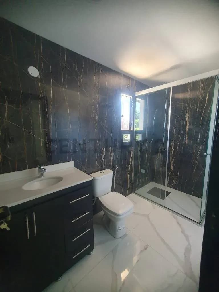 Casa de 3 dormitorios en Venta en Limpio - Image 15