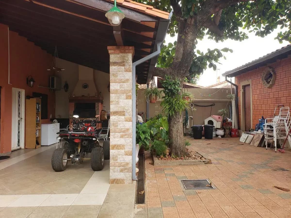 4-Bedroom House for Sale in Villa Ofelia, Fernando de la Mora - Image 9