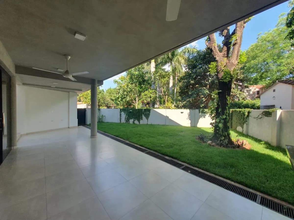 3-Bedroom House for Sale in Loma Merlo, Luque - Image 8