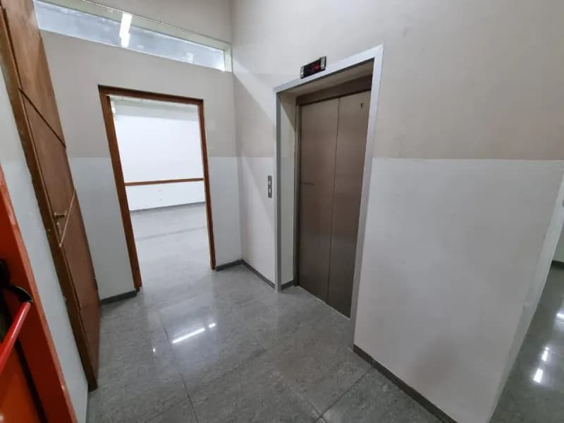 Office of 336m² for Rent in San Cristobal, Asunción - Image 5
