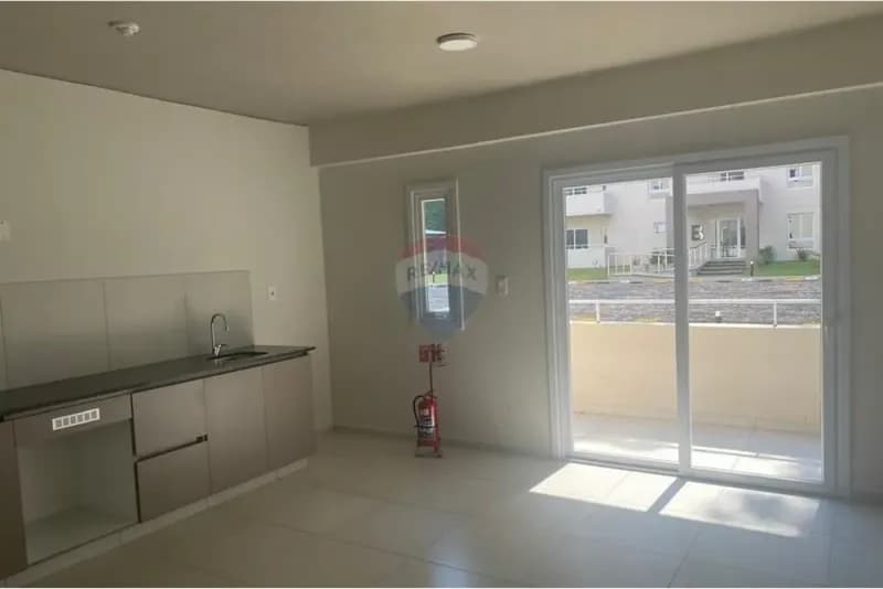 Departamento de 2 dormitorios en Venta en Segundo Barrio, Luque - Image 2
