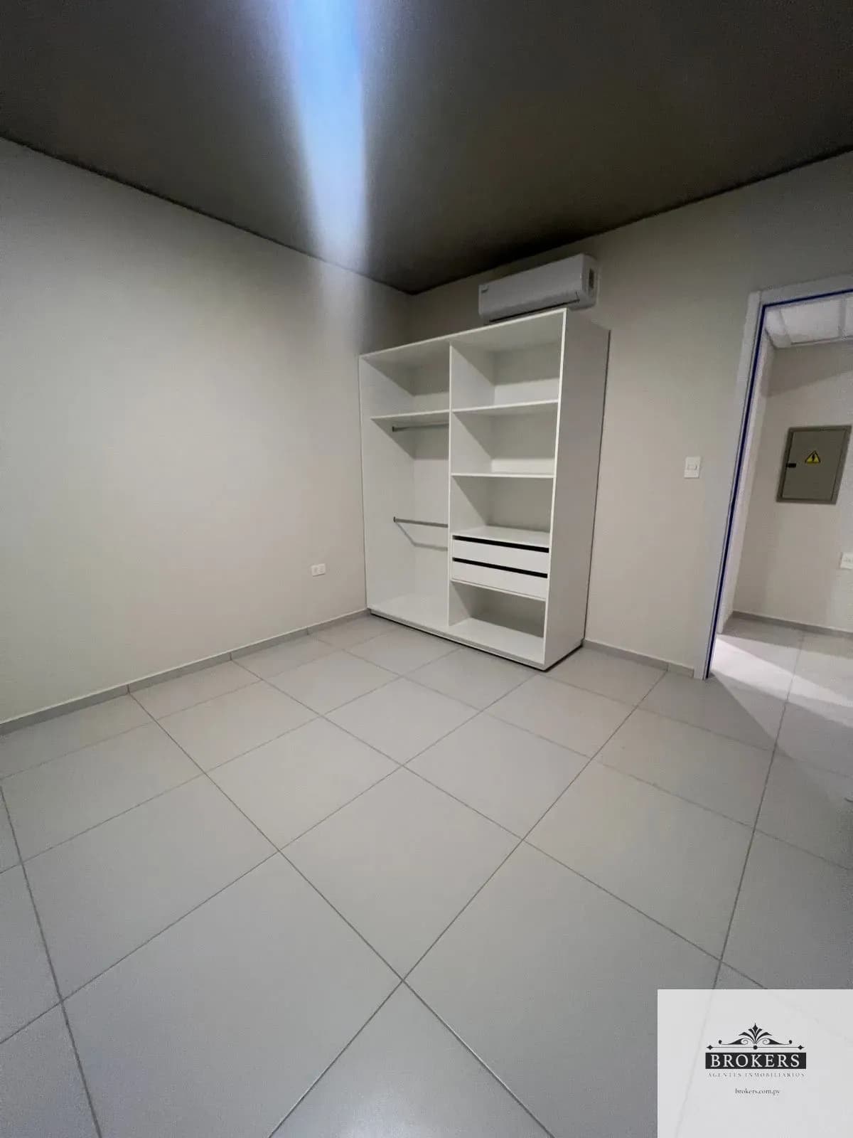 Apartamento de 1 quarto à venda em Loma Merlo, Luque - Image 6