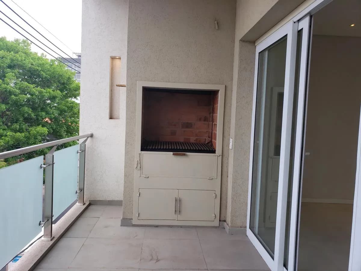 Departamento de 3 dormitorios en Venta en Herrera, Asunción - Image 2