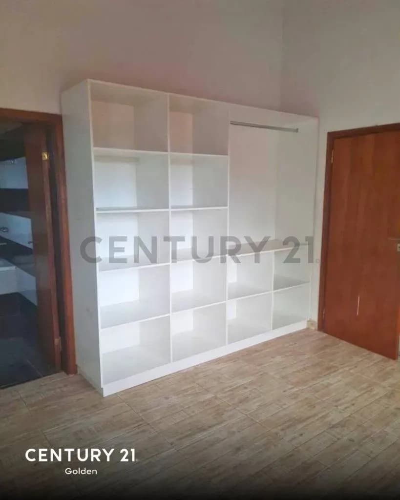 Casa de 2 dormitorios en Venta en Los Laureles, Asunción - Image 9