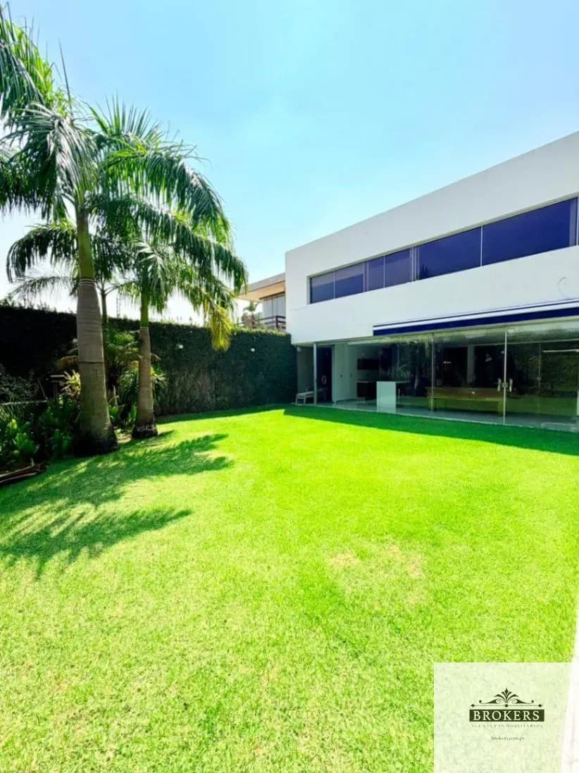 5-Bedroom House for Sale in Mbocayaty, Asunción - Image 12