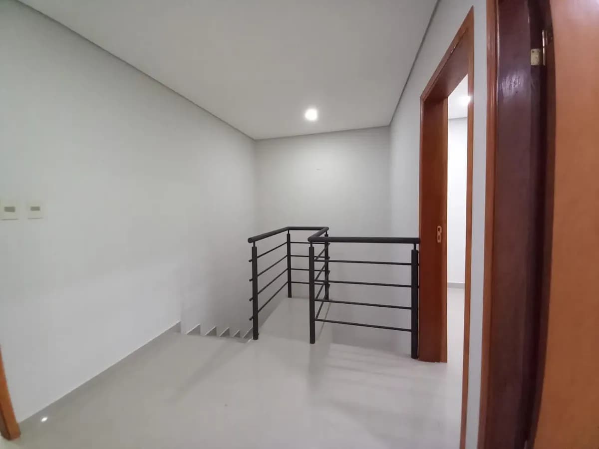 Casa de 3 dormitorios en Venta en Fernando de la Mora - Image 15