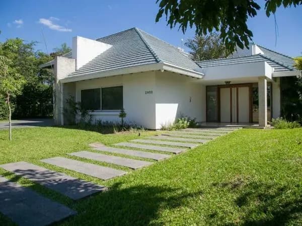 Casa de 3 dormitorios en Venta en Parques del Yatch, Lambaré - Image 4