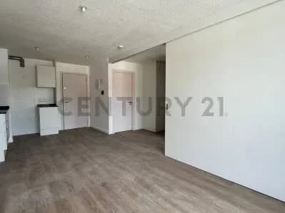 1-Bedroom Apartment for Sale in Cordón, Montevideo - Image 4