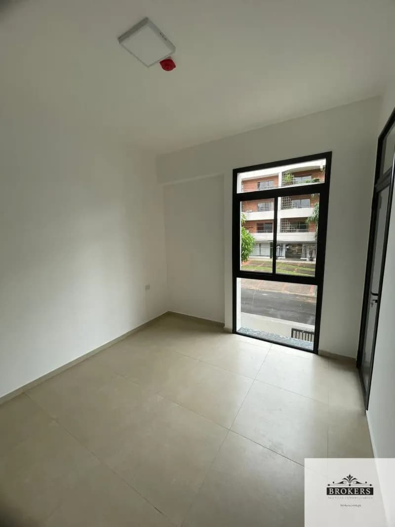 1-Bedroom Apartment for Rent in Los Laureles, Asunción - Image 3