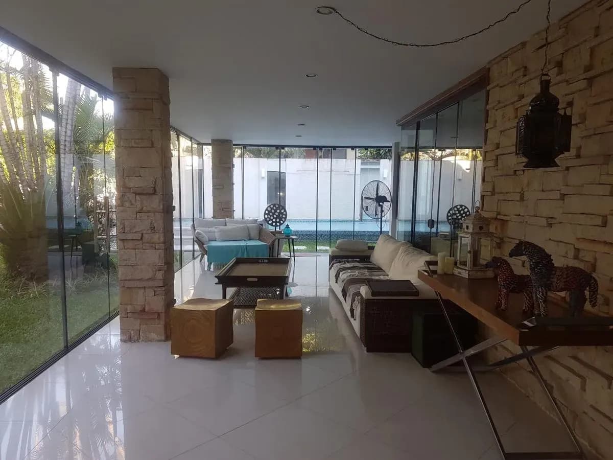 4-Bedroom House for Sale in Los Laureles, Lambaré - Image 6