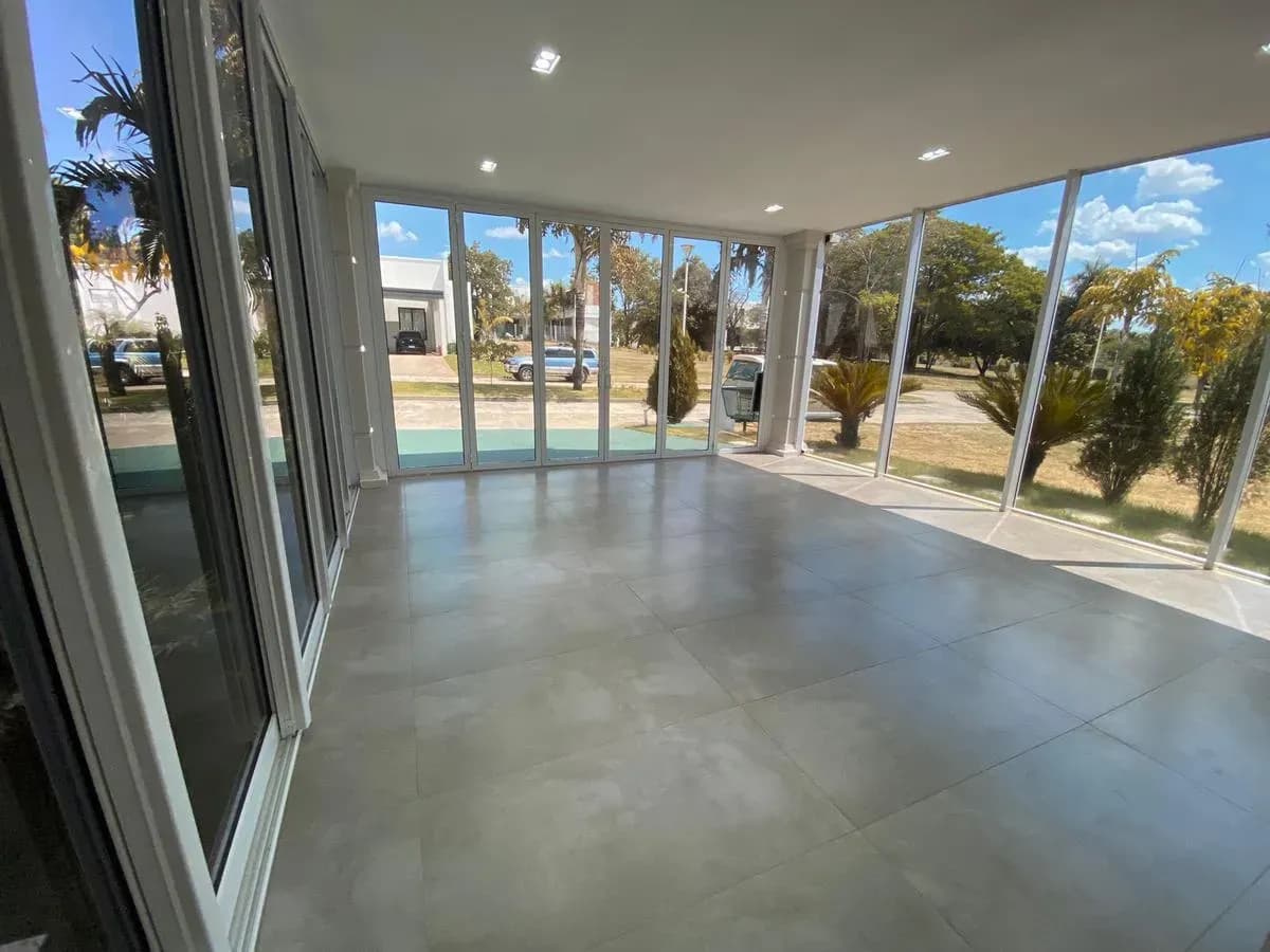 4-Bedroom House for Sale in Zárate Isla, Luque - Image 3