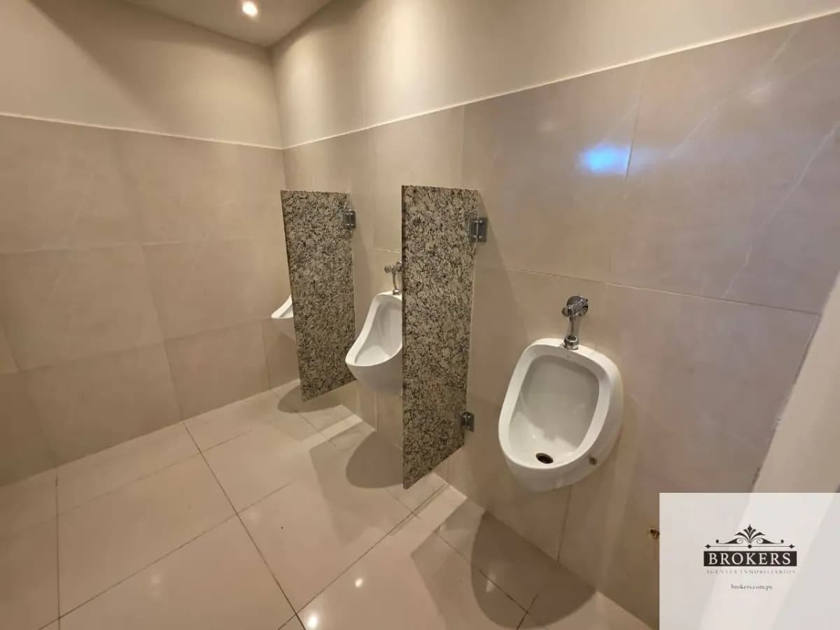 Commercial Space of 420m² for Rent in Ycuá Satí, Asunción - Image 17