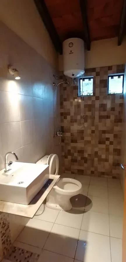 Casa de 3 dormitorios en Venta en Zona Sur, Fernando de la Mora - Image 9