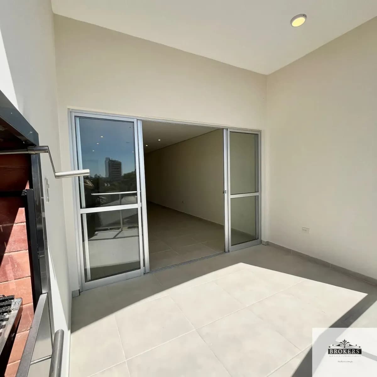 3-Bedroom Apartment for Rent in Jara, Lambaré - Image 16